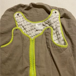 Baby deedee sleep nest original - kahki. size medium (6-18 no) sleep sack.